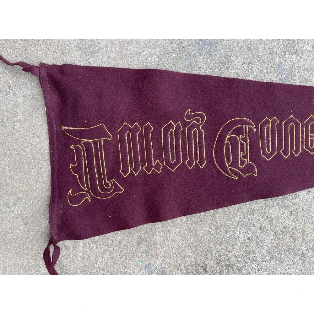 Vintage Maroon Felt Luray Caverns VA Virginia Yellow Stitched Pennant Flag